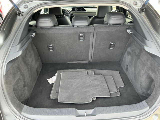 Used 2025 MAZDA CX-30 AWD 2.5 S w/ Preferred Package image 18