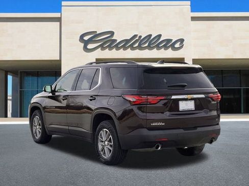 Used 2023 Chevrolet Traverse LT image 7