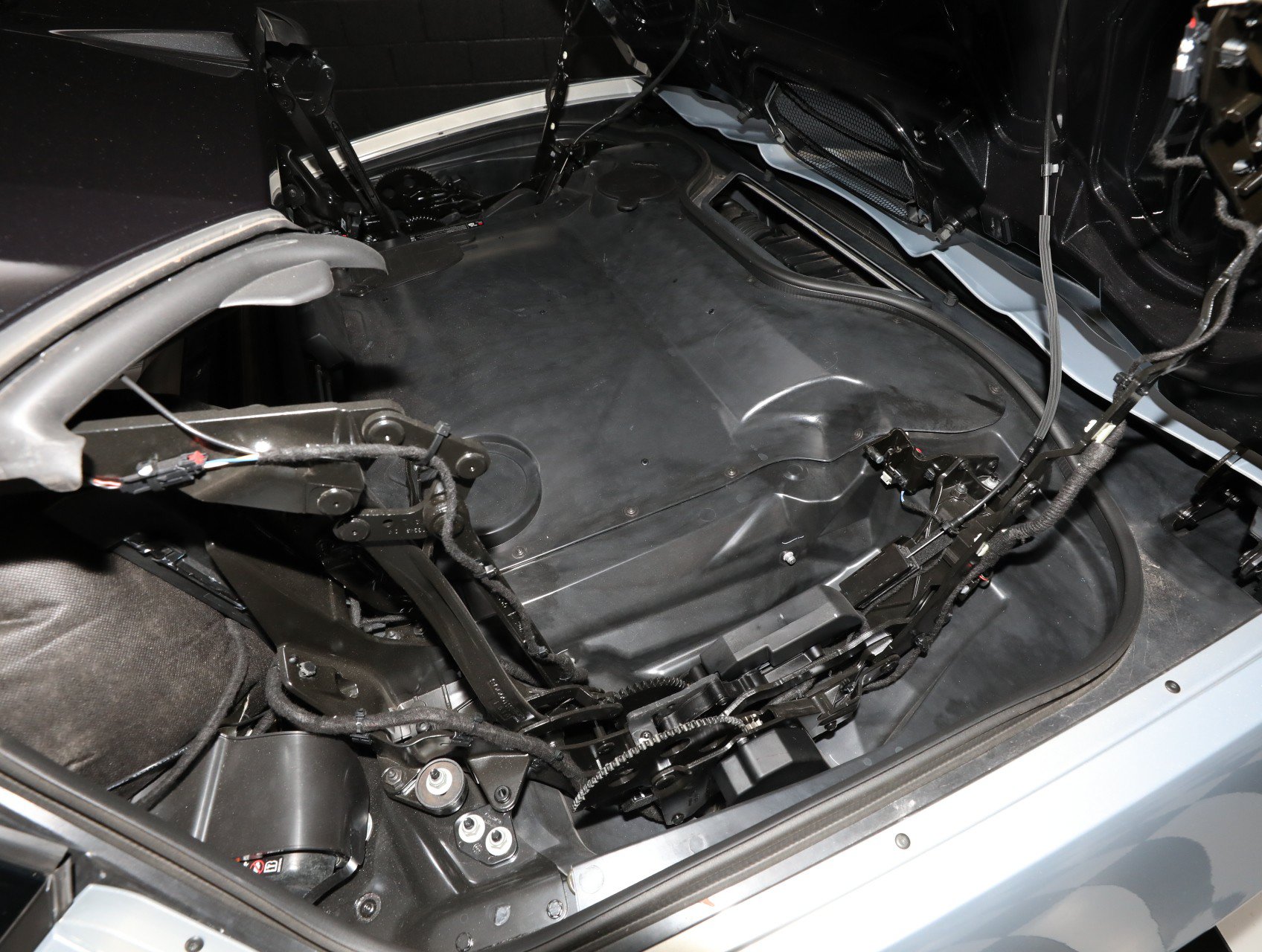 Used 2021 Chevrolet Corvette Stingray Premium Conv w/ Z51 Performance Package RWD image 86