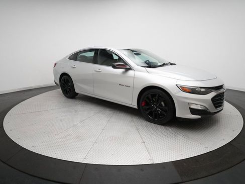 Used 2021 Chevrolet Malibu LT w/ Redline Edition image 13
