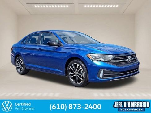 Used 2023 Volkswagen Jetta Sport FWD image 1