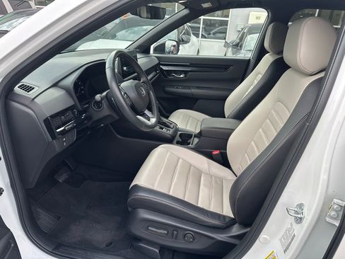 Used 2023 Honda CR-V Sport Touring image 12