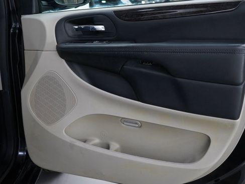 Used 2017 Dodge Grand Caravan SE w/ Power Window Group image 10