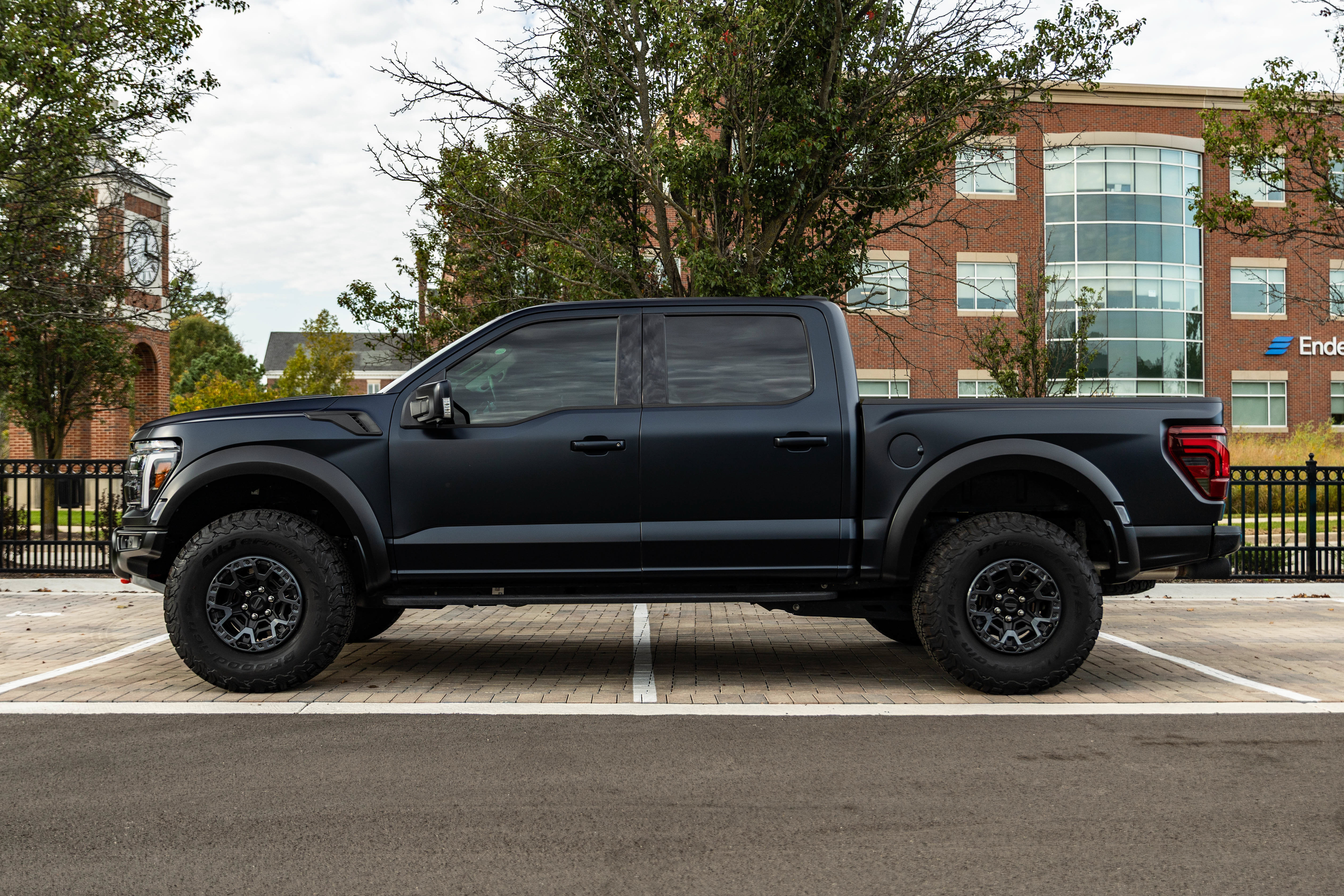 New 2025 Ford F150 Raptor w/ Equipment Group 803A Raptor R AWD/4WD image 1
