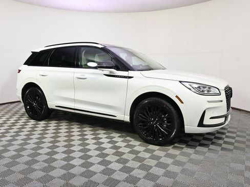 New 2026 Lincoln Corsair Reserve image 7