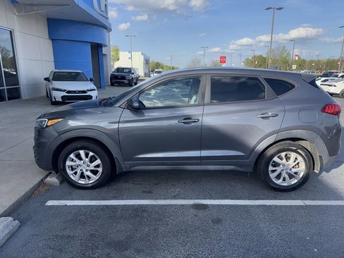 Used 2019 Hyundai Tucson SE image 2