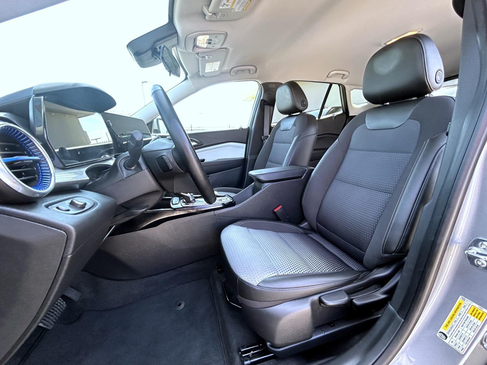 Used 2025 Chevrolet Trax LT w/ Driver Confidence Package FWD image 10