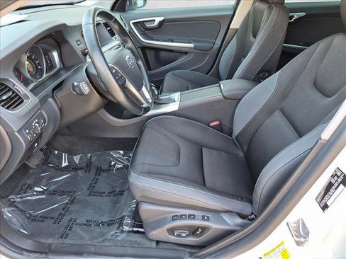 Used 2014 Volvo S60 T5 FWD image 15