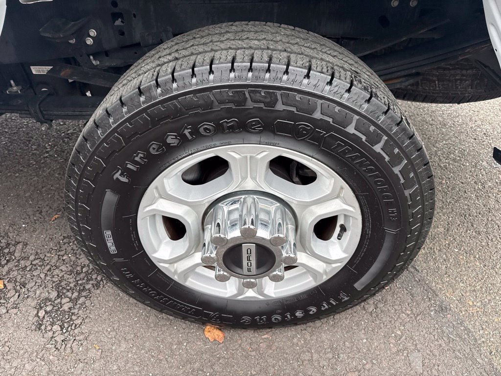 Used 2025 Ford F350 XLT AWD/4WD image 9