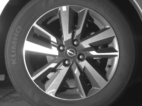 Used 2025 Nissan Versa SV FWD image 16