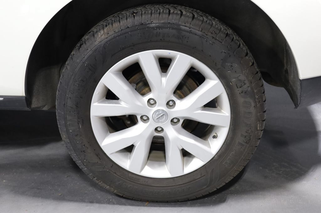 Used 2014 Nissan Murano SV AWD/4WD image 38
