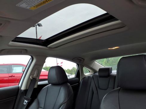 Used 2019 Honda Insight Touring image 14