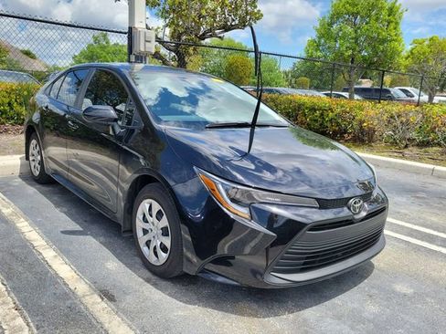 Used 2026 Toyota Corolla LE FWD image 3