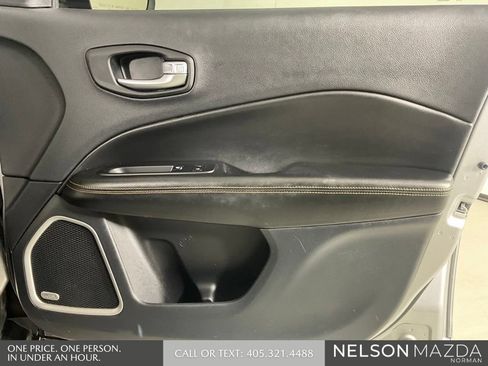 Used 2021 Jeep Compass Limited w/ Sun and Sound Group AWD/4WD image 21