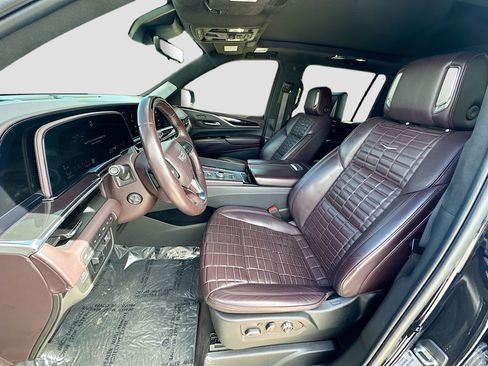 Used 2022 Cadillac Escalade ESV Sport Platinum w/ LPO, ONYX Package image 21