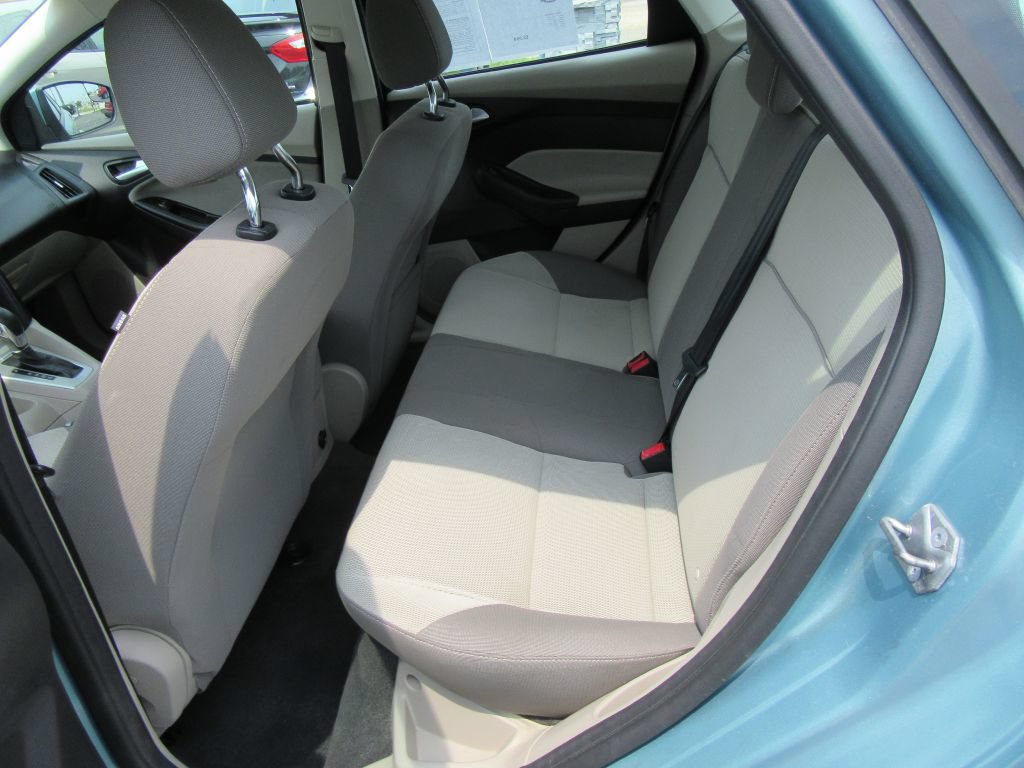 Used 2012 Ford Focus SE FWD image 10