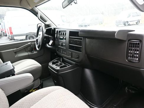 Used 2022 Chevrolet Express 2500 w/ Driver Convenience Package image 16