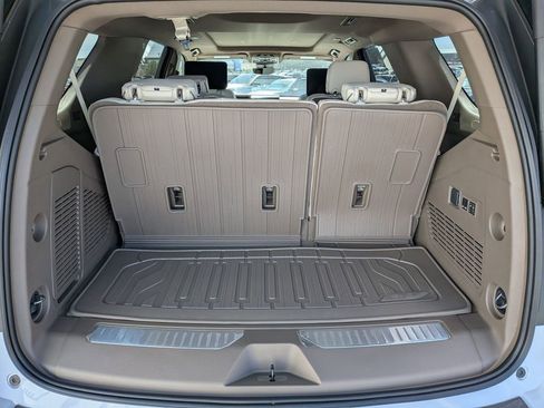 New 2026 GMC Yukon Denali w/ Denali Reserve Package AWD/4WD image 6