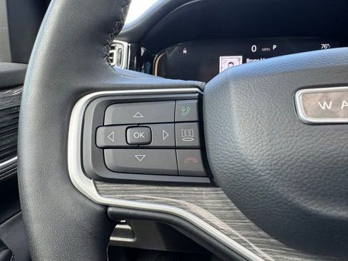 Used 2022 Jeep Wagoneer Series III w/ Premium Group I AWD/4WD image 14