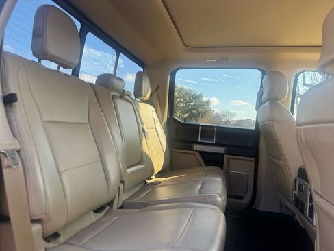 Used 2017 Ford F150 Lariat image 19