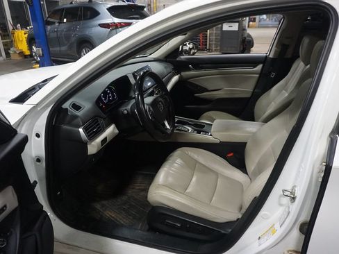 Used 2018 Honda Accord EX-L image 2