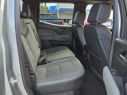 Used 2025 Chevrolet Colorado ZR2 w/ Technology Package image 16