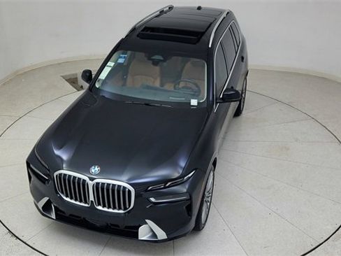 Used 2025 BMW X7 xDrive40i w/ Executive Package image 82