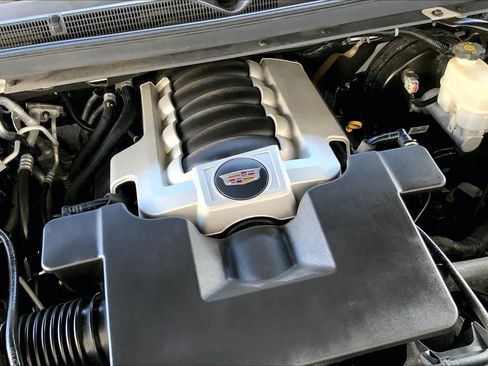 Used 2018 Cadillac Escalade Luxury AWD/4WD image 31