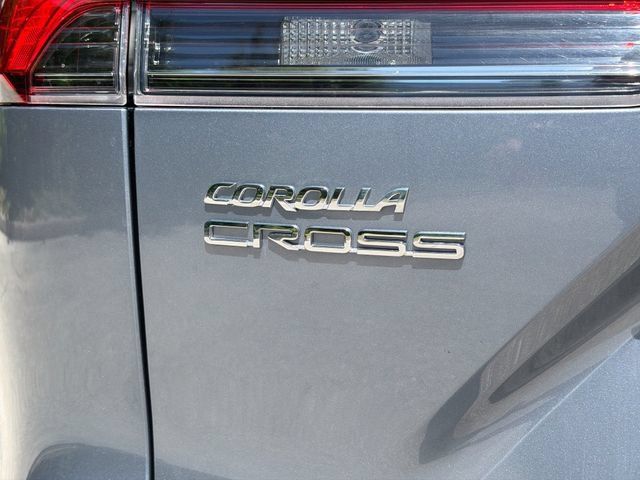 Used 2023 Toyota Corolla Cross XLE FWD image 11