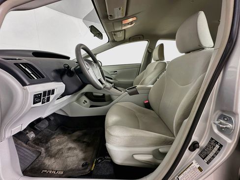 Used 2013 Toyota Prius Two FWD image 13