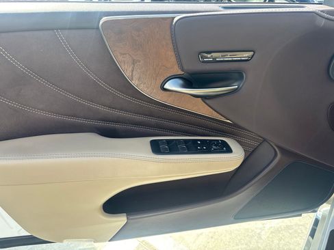 Used 2020 Lexus LS 500 RWD image 12