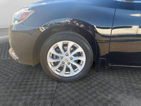 Used 2018 Nissan Sentra SV image 9