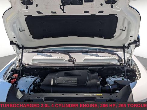 Used 2023 Land Rover Defender 110 S AWD/4WD image 29