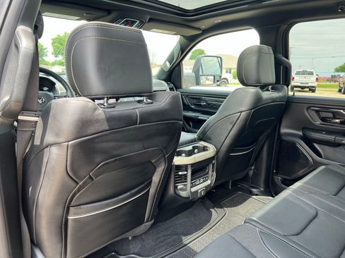 Used 2025 RAM 1500 Limited w/ Trailer Tow Group AWD/4WD image 35