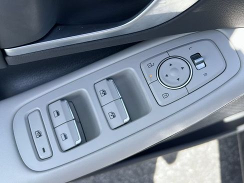 Certified 2025 Hyundai Sonata SEL AWD/4WD image 32