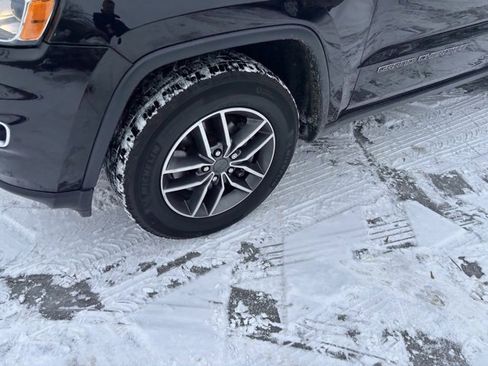 Used 2021 Jeep Grand Cherokee Limited image 4