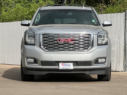 Used 2018 GMC Yukon XL Denali w/ Denali Ultimate Package AWD/4WD image 6