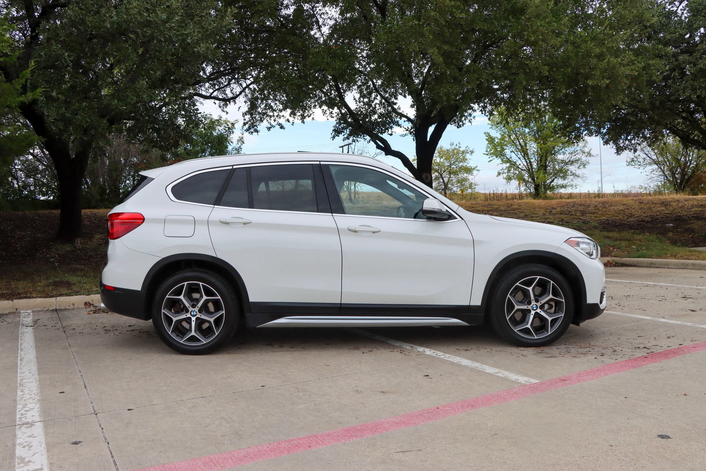 Used 2018 BMW X1 xDrive28i AWD/4WD image 8
