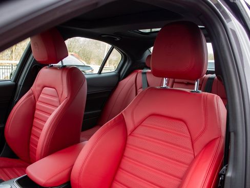 New 2025 Alfa Romeo Giulia AWD image 12