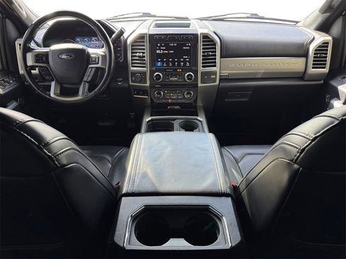 Used 2017 Ford F250 Platinum w/ Platinum Ultimate Package image 10