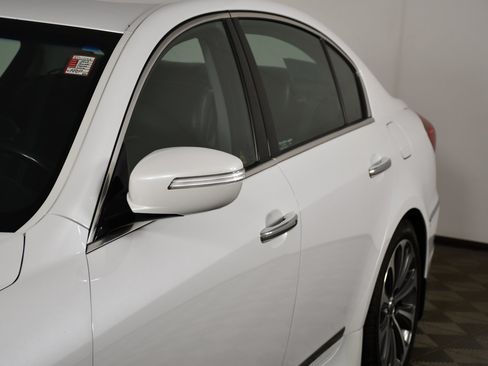 Used 2013 Hyundai Genesis 5.0 R-Spec RWD image 13