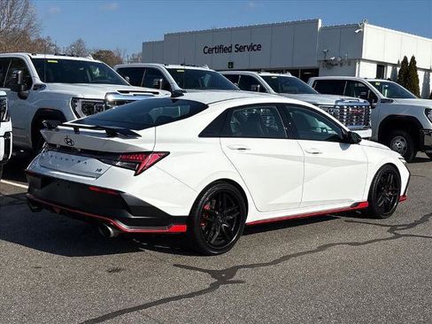Used 2024 Hyundai Elantra N image 2