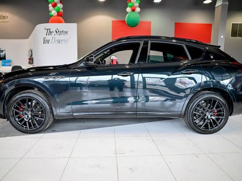 Used 2022 Maserati Levante GT image 8