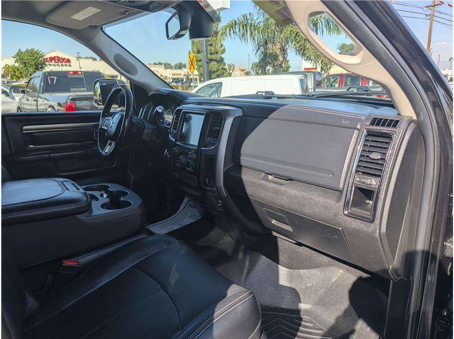 Used 2018 RAM 2500 Laramie w/ Sport Appearance Group AWD/4WD image 12