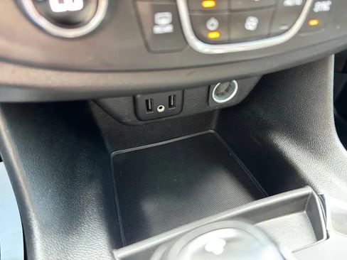 Used 2020 Chevrolet Traverse LS w/ LPO, Black Accent Package AWD/4WD image 15