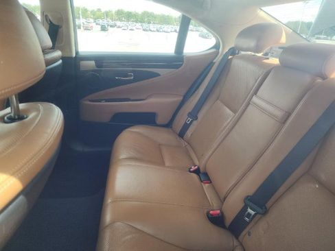 Used 2016 Lexus LS 460 AWD w/ Comfort Package image 15