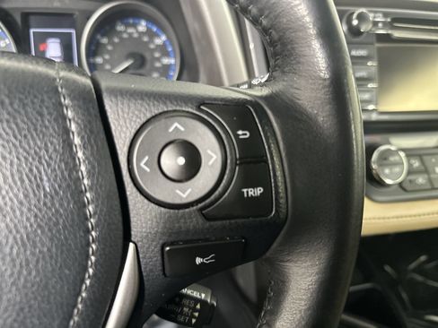 Used 2018 Toyota RAV4 XLE w/ Plus Extra Value Package AWD/4WD image 11