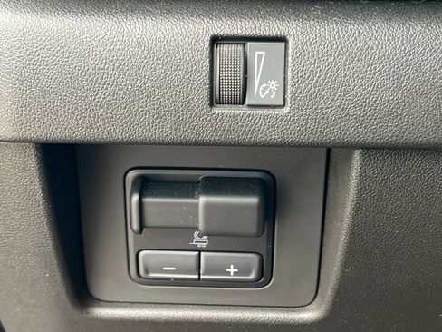Used 2023 Chevrolet Colorado Trail Boss w/ Safety Package AWD/4WD image 17