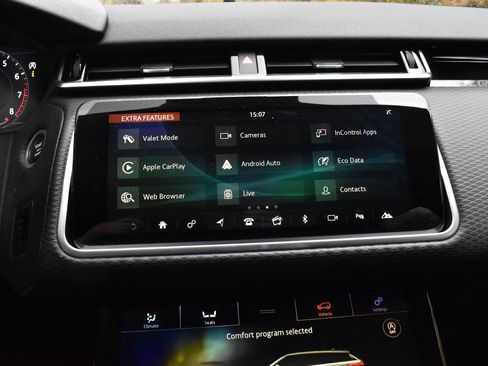 Used 2019 Land Rover Range Rover Velar S image 37