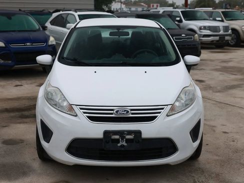 Used 2011 Ford Fiesta SE w/ Super Fuel Economy Pkg FWD image 11